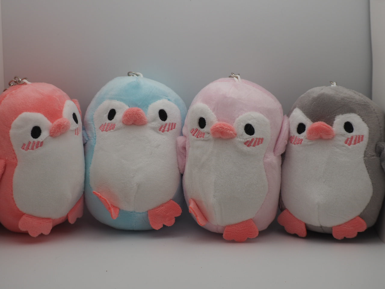 Penguins 12cm ($1.71 ea.) 100 pc
